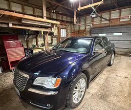 2011 CHRYSLER 300C AWD