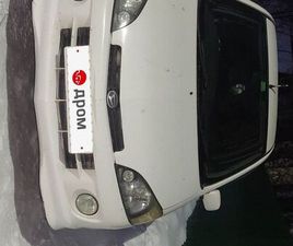 DAIHATSU YRV