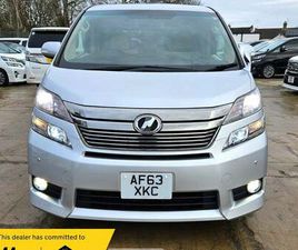 TOYOTA VELLFIRE 2013