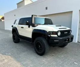 TOYOTA FJ CRUISER