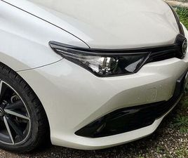 TOYOTA AURIS BLACK EDITION