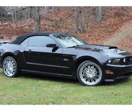 FORD MUSTANG CABRIO NO RESERVE: 25K-KILOMETER 2012 FORD MUSTANG PREMIUM GT CONVERTIBLE