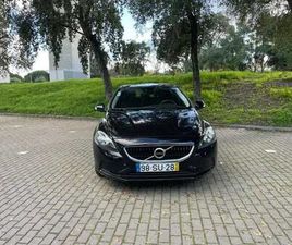 VOLVO V40 D2