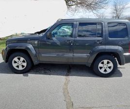 2010 JEEP LIBERTY SPORT 4X4