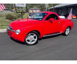 2004 CHEVROLET SSR PICKUP TRUCK