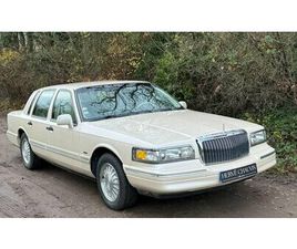 LINCOLN TOWN CAR 1996 LINCOLN TOWN CAR BEIGE AUTOMATIQUE, 3 VITESSES CONDU...