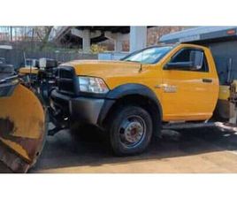 RAM TRUCKS RAM 5500 2016 RAM 5500 PLOW TRUCK WITH DUMP, & SIDE SALTER LOW MILE DUMP TRUCK