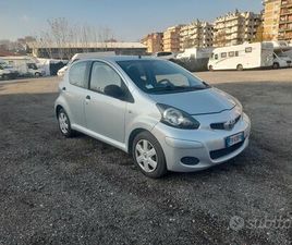 TOYOTA PORTE TOYOTA AYGO