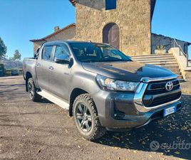 TOYOTA HILUX 2.4 150 CV