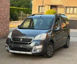 PEUGEOT PARTNER ② PEUGEOT PARTNER 2017 ESSENCE 1.2 200 000 KM EURO6B — PEUGEOT — 2EMEMAIN