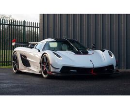 KOENIGSEGG JESKO 2025 KOENIGSEGG JESKO BLANC MANUEL, 7+ VITESSES CONDUITE...