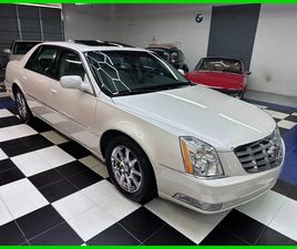 2011 CADILLAC DTS LUXURY COLLECTION - 68K MILES - IMMACULATE CONDITION!