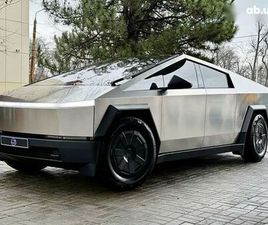 TESLA CYBERTRUCK 2024
