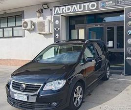 VOLKSWAGEN TOURAN CROSS 2.0 TDI CAMBIO AUTOM.