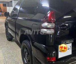 TOYOTA PRADO VOITURE 2 PORTES NOIRE EN BON ÉTAT