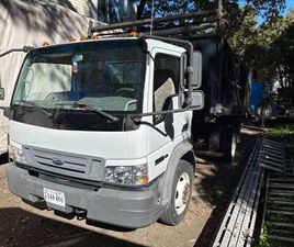 DUMP TRUCK LIGHT DUTY FORD LCF