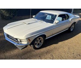 1970 FORD MUSTANG BLANC AUTOMATIQUE, 3 VITESSES CONDUITE...