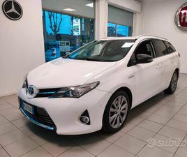 TOYOTA AURIS TOURING SPORTS 1.8 HYBRID LOUNGE