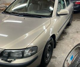 VOLVO S60 2.4 MANUELL