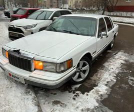 LINCOLN TOWN CAR