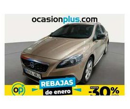 VOLVO V40 CROSS COUNTRY D2 MOMENTUM