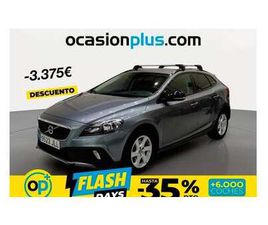 VOLVO V40 CROSS COUNTRY D3 MOMENTUM AUT. 150