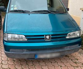 PEUGEOT 806 PEUGEOT 806 ESSENCE PREMIÈRE MAIN 210000KM