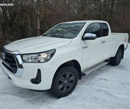 TOYOTA HILUX DOUBLE CABINE TOYOTA HILUX X-TRA CABINE 4 PLACES