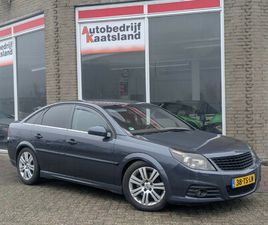 OPEL VECTRA GTS 2.8 V6 EXECUTIVE - AUTOMAAT - PDC - STOELVERWARMING - HEAD-U