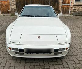 PORSCHE 944 MIT TURBO SITZEN