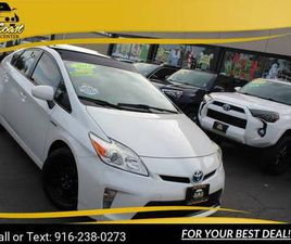 TOYOTA BLIZZARD 2013 TOYOTA PRIUS THREE HATCHBACK BLIZZARD PEARL