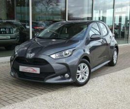 ② TOYOTA YARIS HYBRID DYNAMIC +APPLE CARPLAY +ANDROID AUTO *20 — TOYOTA — 2EMEMAIN