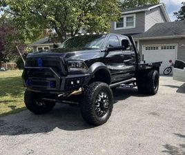 RAM TRUCKS RAM 4500 2018 RAM 4500 LARAMIE DRW W/FLATBED STOCK NUMBER 444223