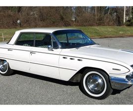 1961 BUICK INVICTA 4-DOOR HARDTOP