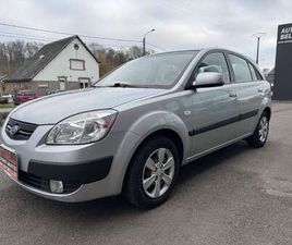 KIA RIO RIO 1.6I**BOITE AUTO !!*CLIM**HISTORIQUE COMPLET !