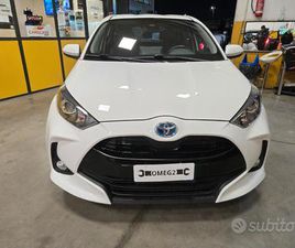 TOYOTA YARIS 1.5 HYBRID 5 PORTE BUSINESS IVA ESPOS