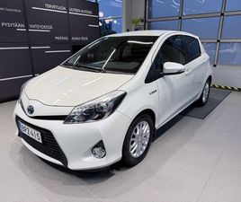 TOYOTA YARIS HYBRID STYLE 5OV / HUIPPUSIISTI / JUURI HUOLLETTU / LOHKOLÄMMITIN