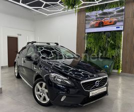 VOLVO V40 CROSS COUNTRY D3 VOLVO V40 CROSS COUNTRY 2.0 D3 SUMMUM
