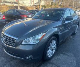 USED 2011 INFINITI M37X BASE