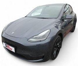 TESLA MODEL Y LONG RANGE TESLA MODEL Y MAXIMALE REICHWEITE LONG RANGE DUAL ACC