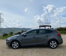 VOLVO V40 D2