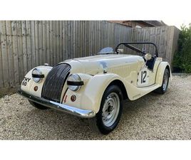 1954 MORGAN PLUS-4 BLANC MANUEL, 4 VITESSES CONDUITE À DR...
