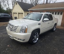 2009 CADILLAC ESCALADE EXT LUXURY