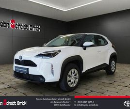 TOYOTA YARIS CROSS HYBRID FWD BUSINESS EDITION RÜCKFAHR