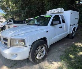 RAM TRUCKS DAKOTA MEAL DELIVERY TRUCK, HOT/COLD THERMO-KING