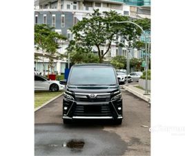 2018 TOYOTA VOXY 2.0 MPV ODO 40 RBUAN (TERMURAH)