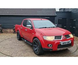 2010 MITSUBISHI L200 ROUGE MANUEL, 5 VITESSES CONDUITE À...