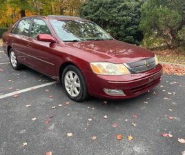 2000 TOYOTA AVALON XLS LOW MILES GARAGE KEPT