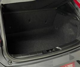 VOLVO V40 D2 VOLVO V40 1.6 D2 ECO MOMENTUM