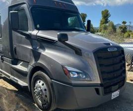 2019 FREIGHTLINER CASCADIA SLEEPER TRACTOR